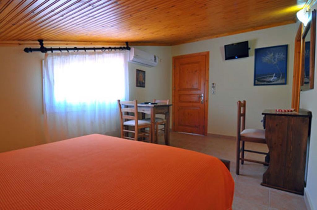 Sikoudis Gorgona Beach Skala Rachoni  Chambre photo